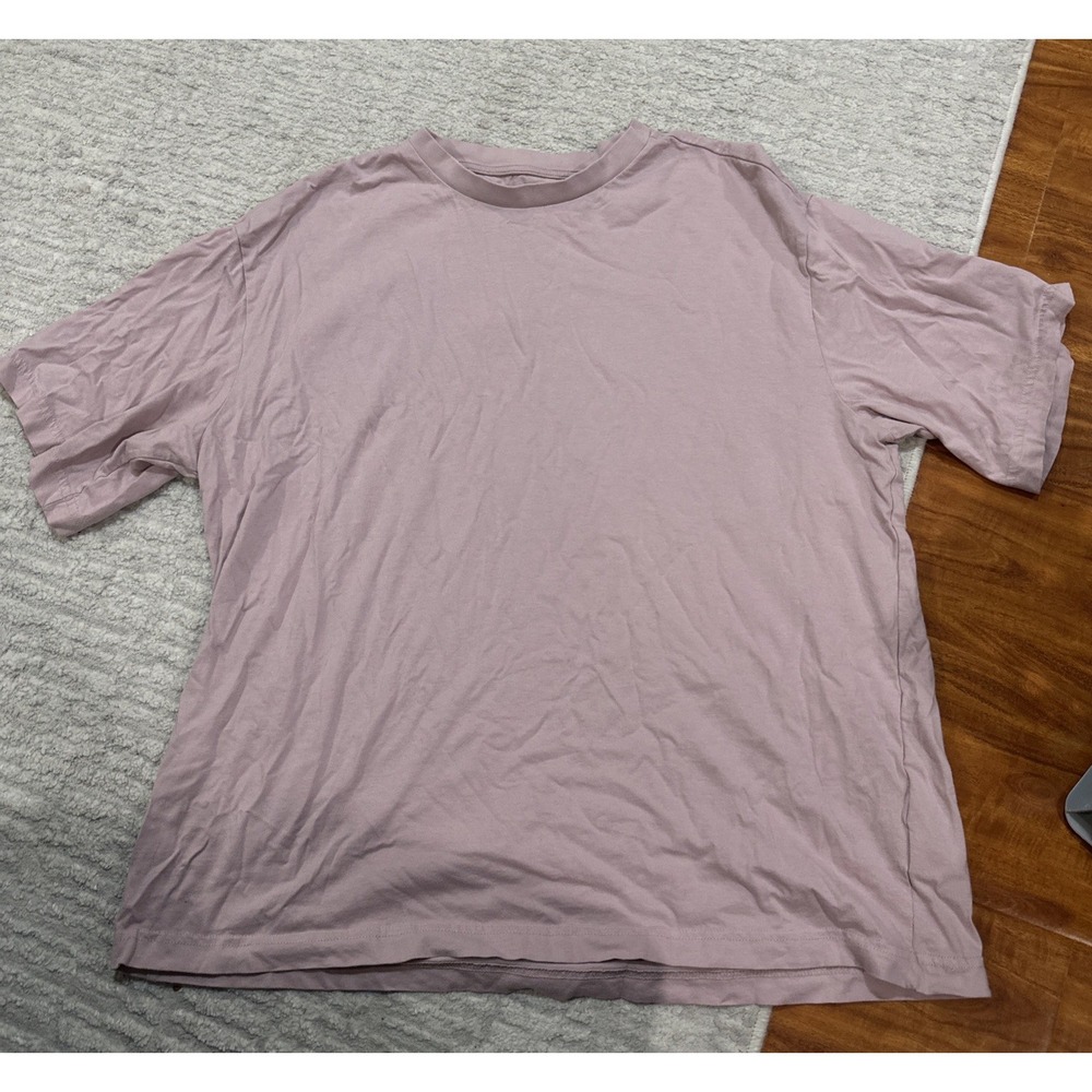 H&M Relaxed Fit TShirt Mens L Light Purple Crew Neck Short Sleeve Cotton